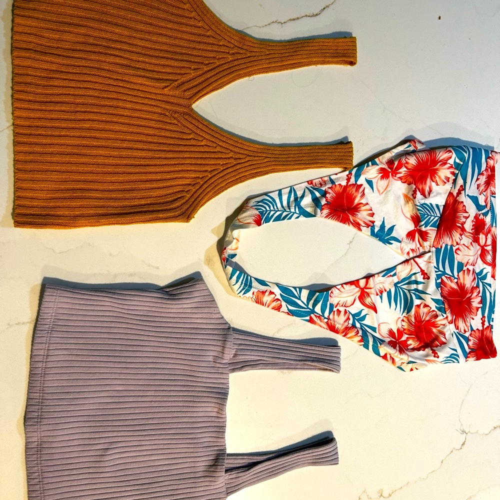 3 tops American Eagle, Shine and Bluenotes for $12